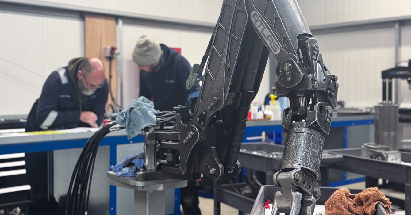 subsea-rov-robotics-02